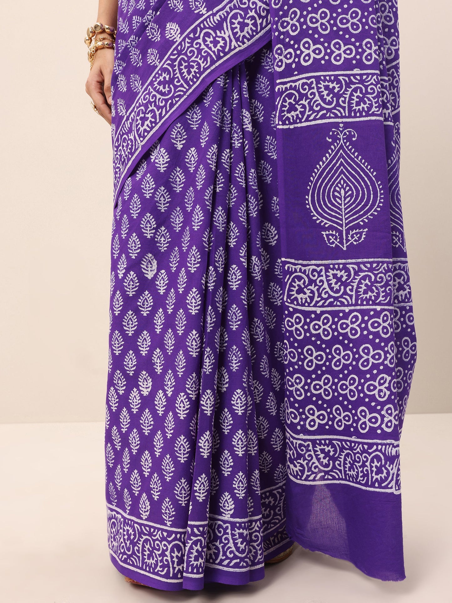 Purple Printed Cotton Saree With Unstitched Blouse