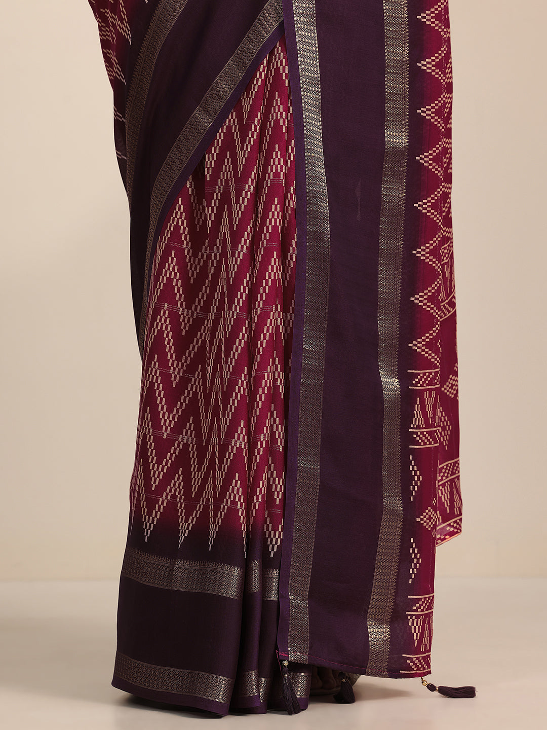 Red Printed Georgette Saree With Unstitched Blouse Piece