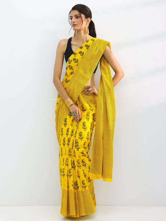 Yellow Printed Cotton Saree With Unstitched Blouse Piece