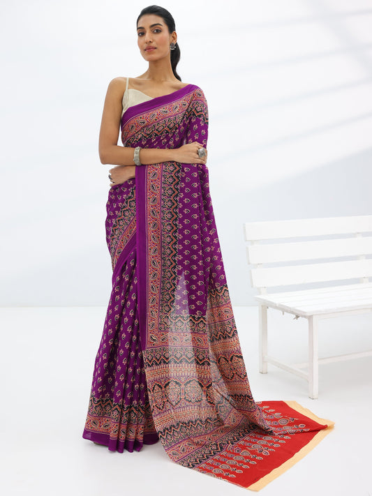 Burgundy Printed Cotton Saree With Unstitched Blouse Piece