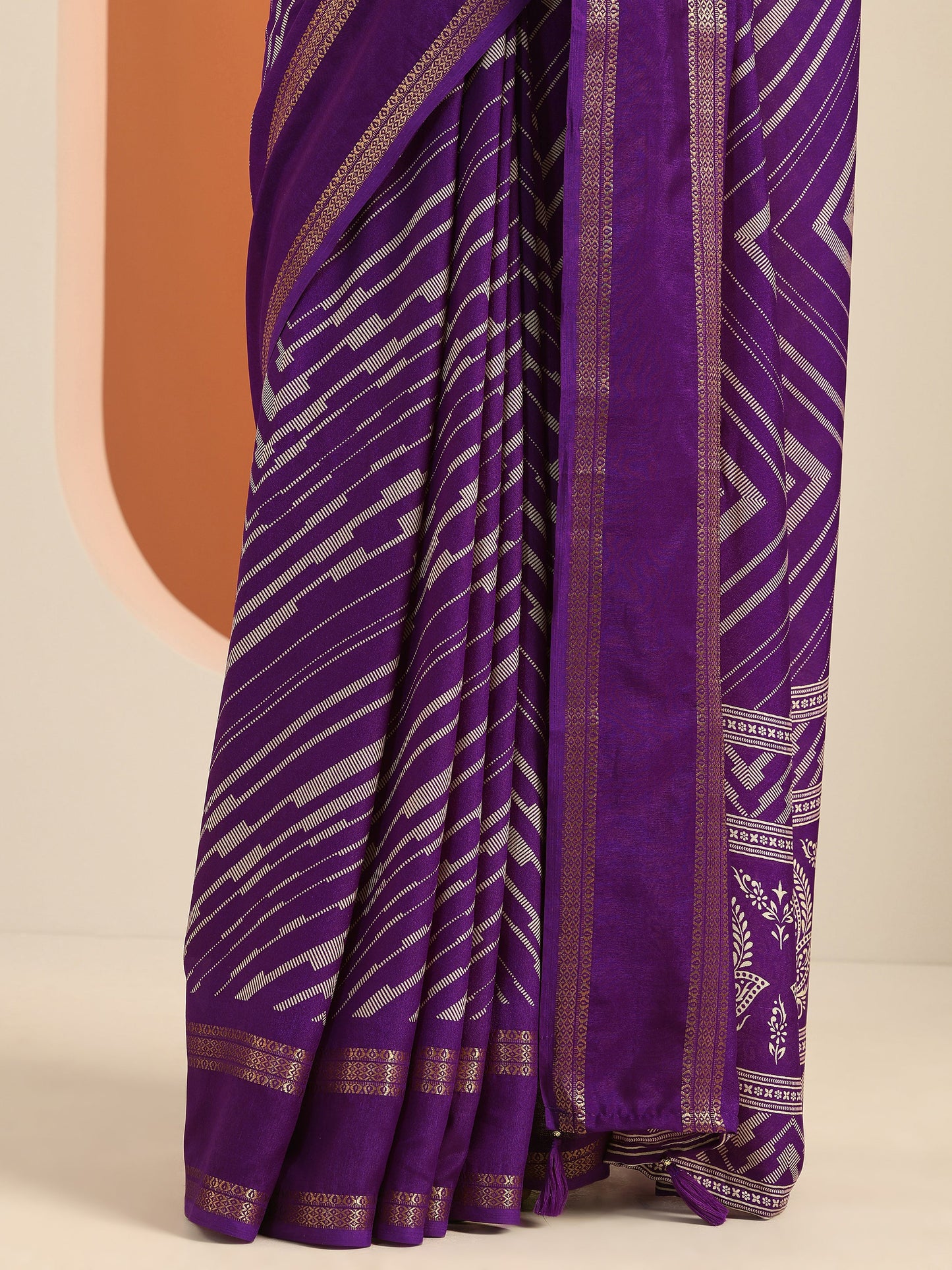Purple Printed Georgette Saree With Unstitched Blouse Piece