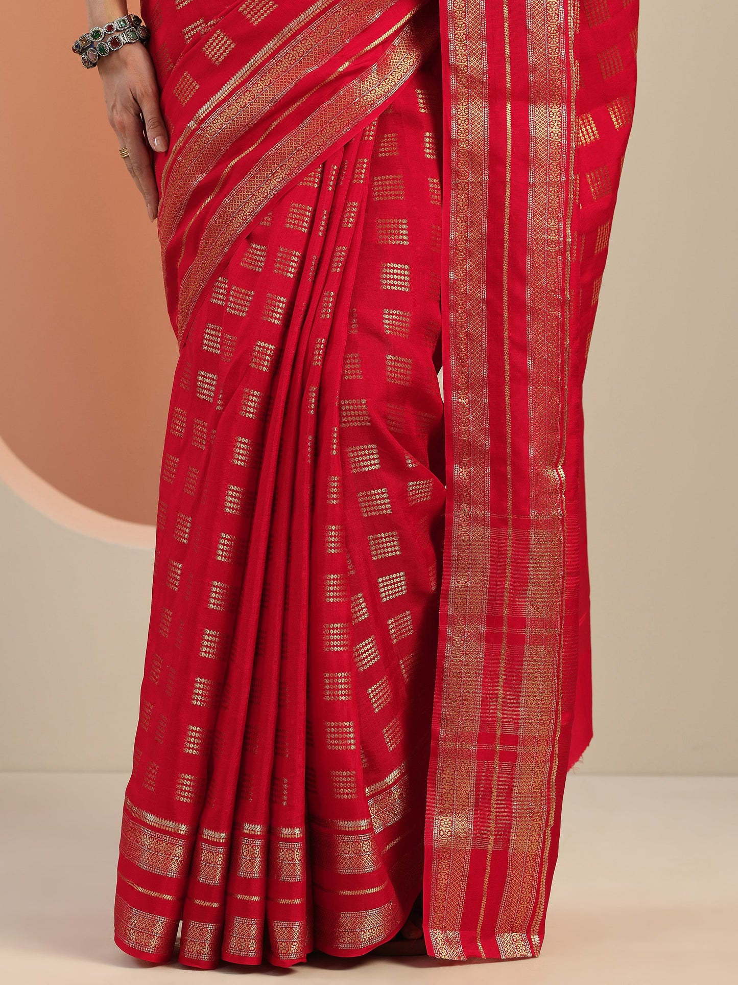 Red Woven Design Silk Blend Saree With Unstitched Blouse Piece