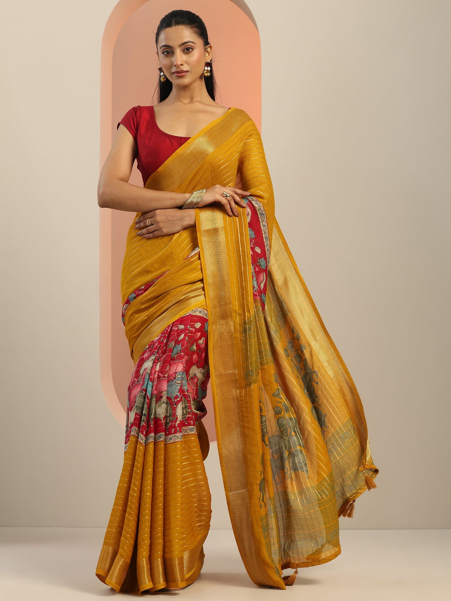 Multi Printed Silk Blend Saree With Unstitched Blouse Piece
