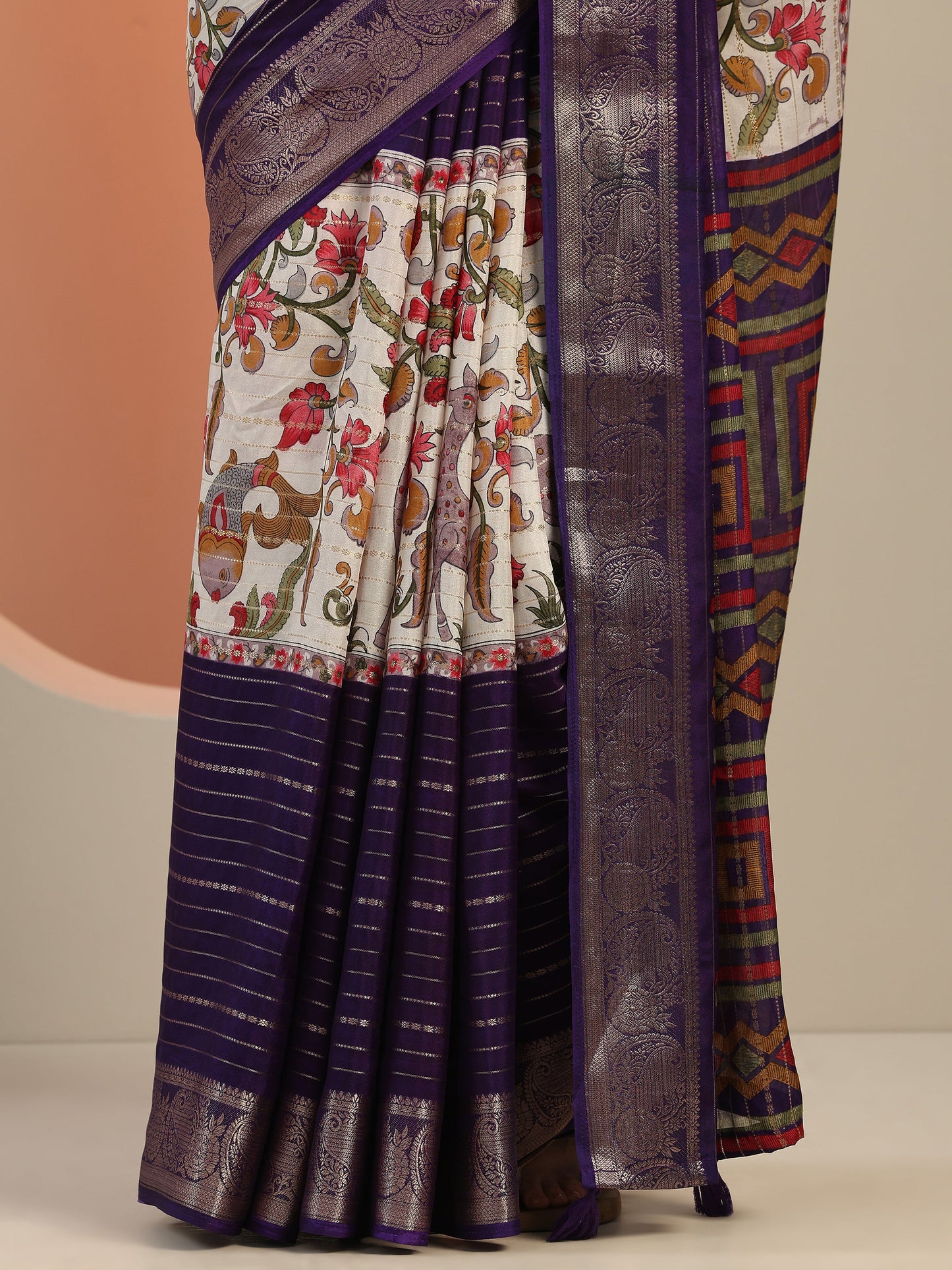 Multi Printed Crepe Saree With Unstitched Blouse Piece