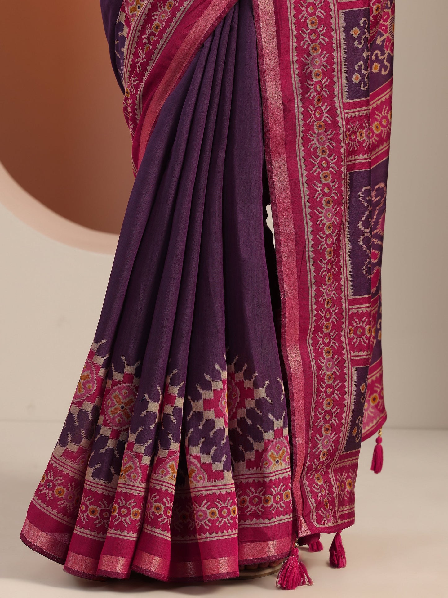 Purple Solid Cotton Blend Saree With Unstitched Blouse Piece