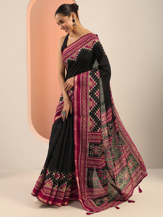 Black Solid Cotton Saree With Unstitched Blouse Piece