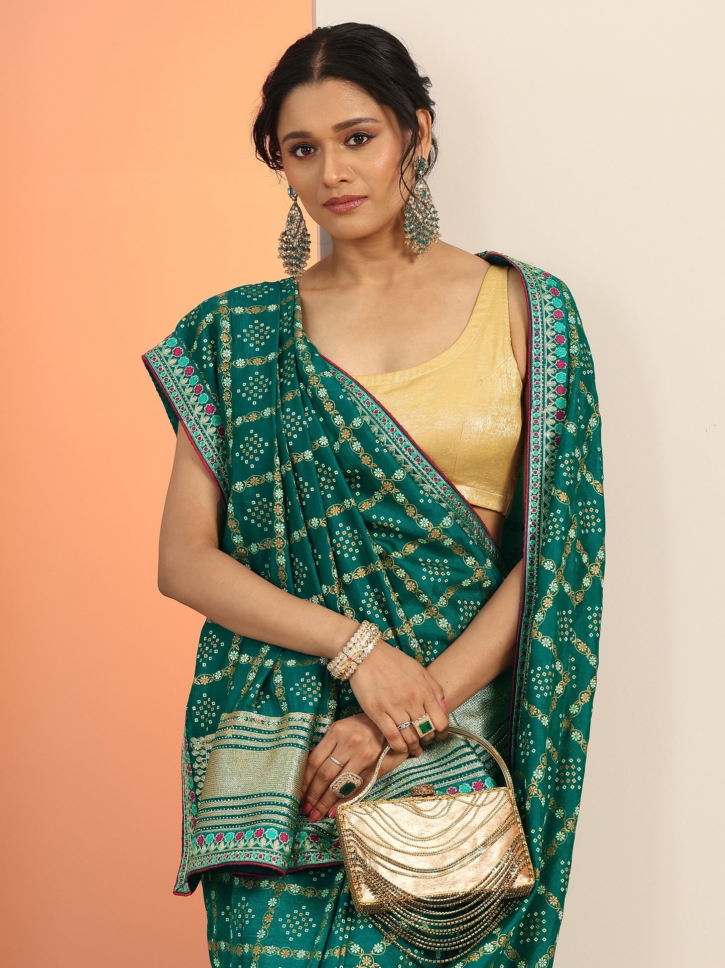 Green Printed Silk blend Saree With Unstitched Blouse Piece