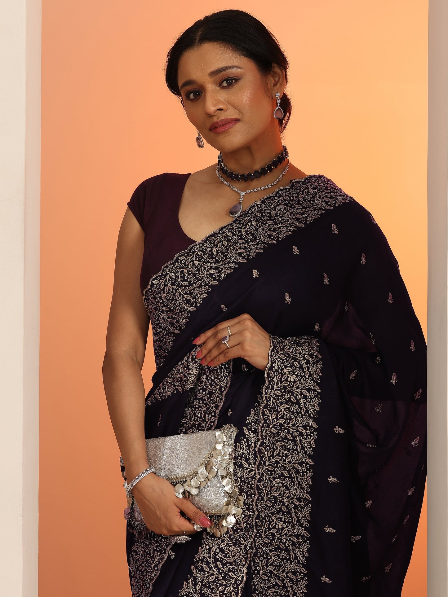 Purple Embroidered Silk blend Saree With Unstitched Blouse Piece