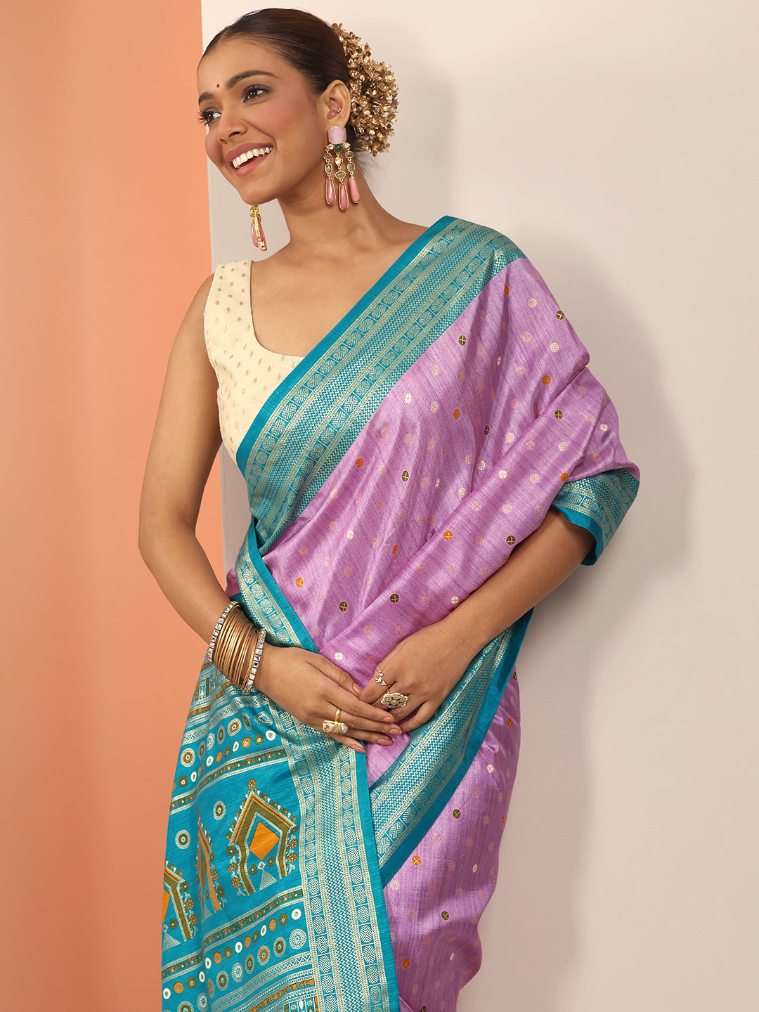 Lavender Embellished Silk Blend Saree With Unstitched Blouse Piece