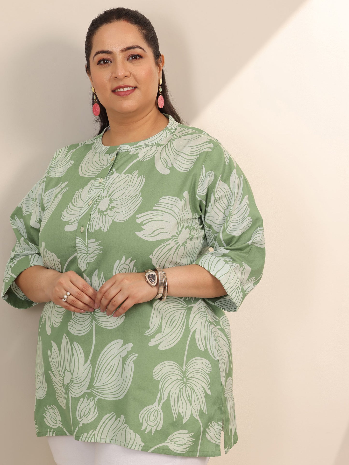 Plus Size Green Printed Cotton Straight Short Kurti