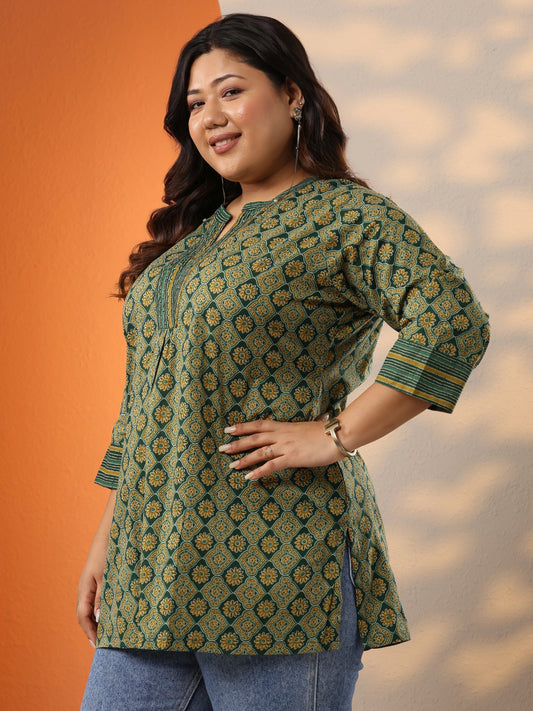 Plus Size Green Printed Cotton Straight Short Kurti