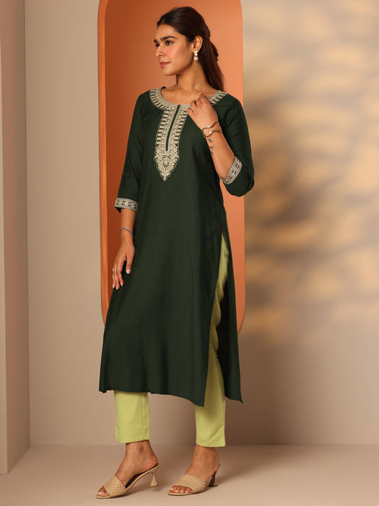 Green Embroidered Silk Blend Straight Kurta