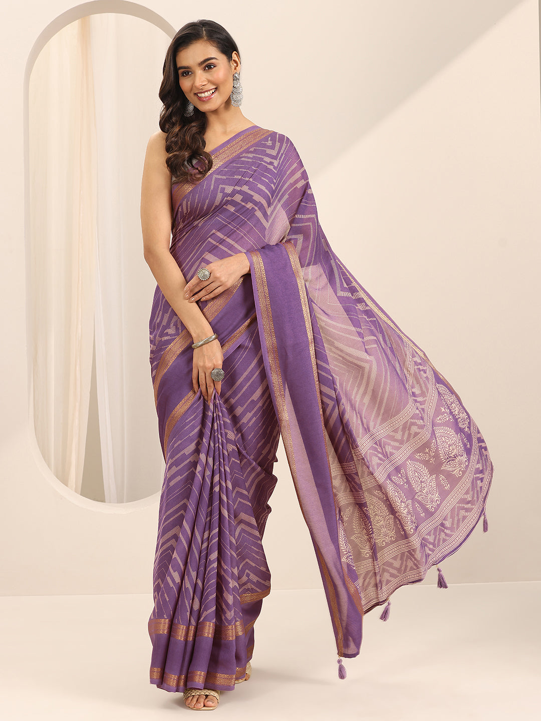 Purple Printed Georgette Saree With Unstitched Blouse Piece
