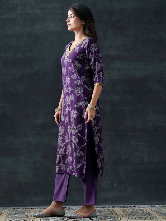 Purple Embroidered Silk Blend Straight Suit Set With Dupatta
