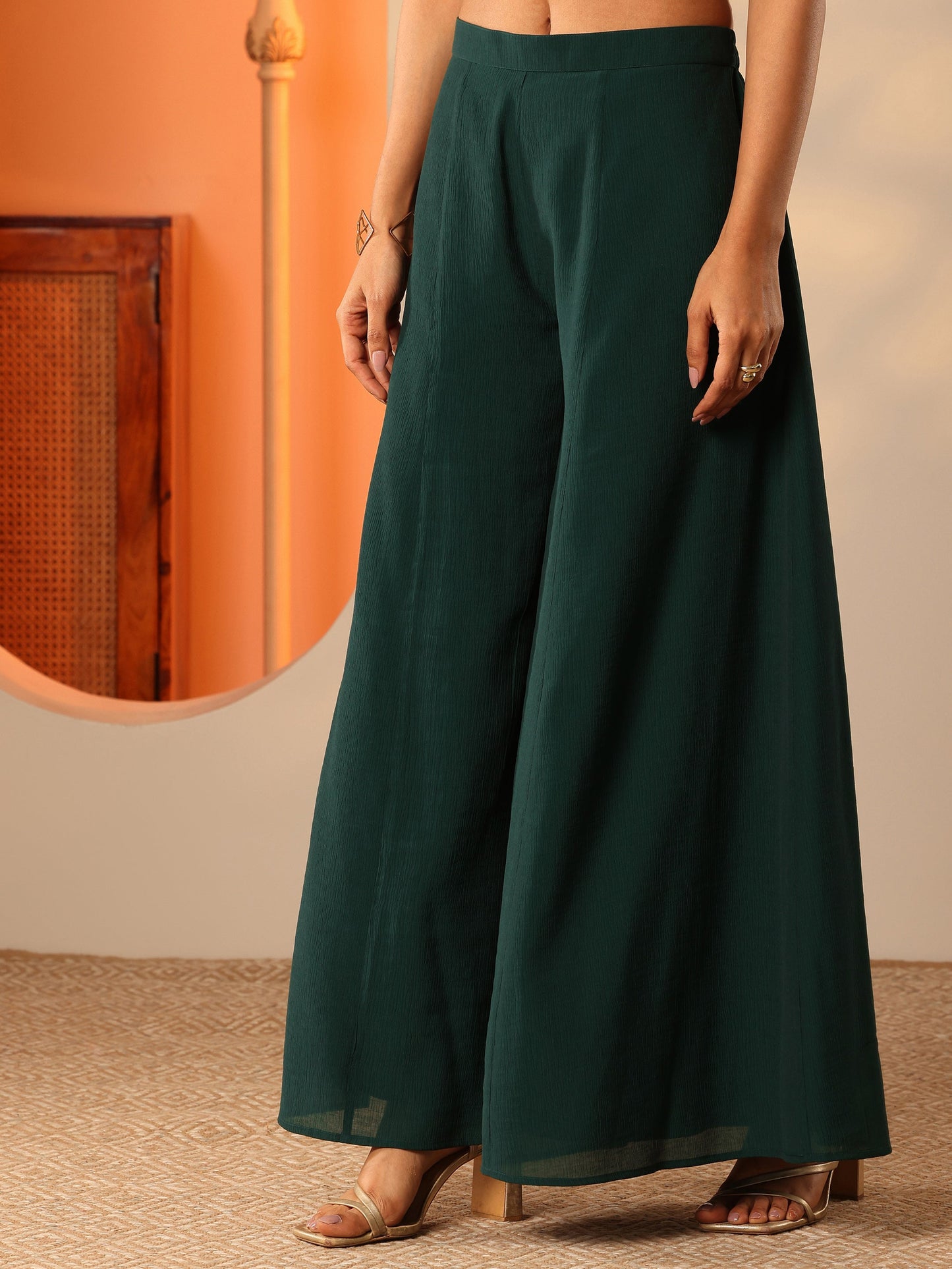 Green Embellished Silk Blend Fit And Flare Kurta Set