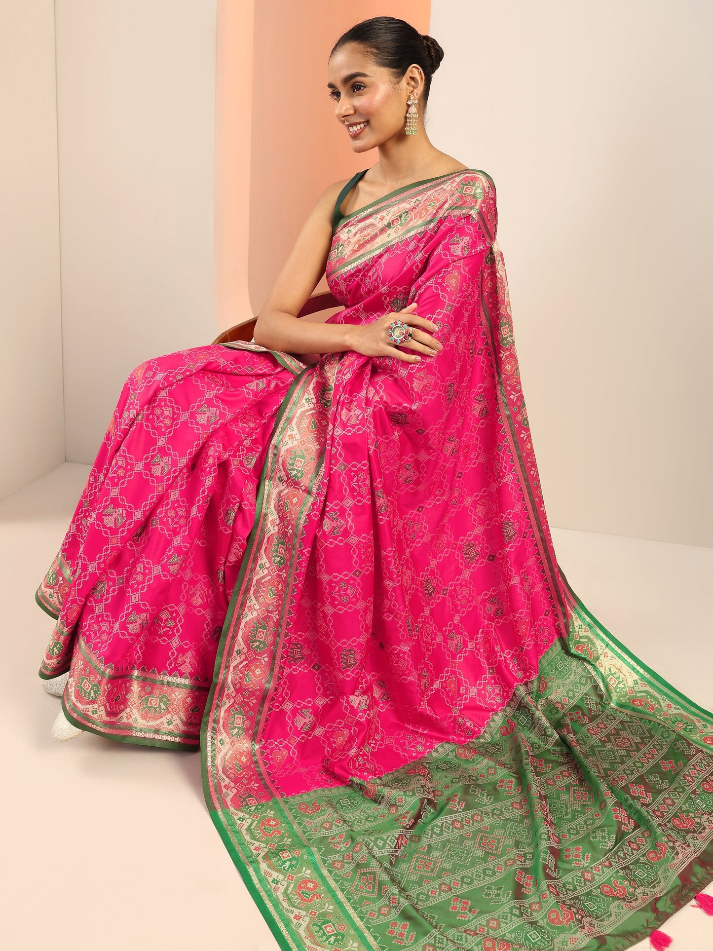 Pink Woven Silk Blend Saree With Unstitched Blouse Piece