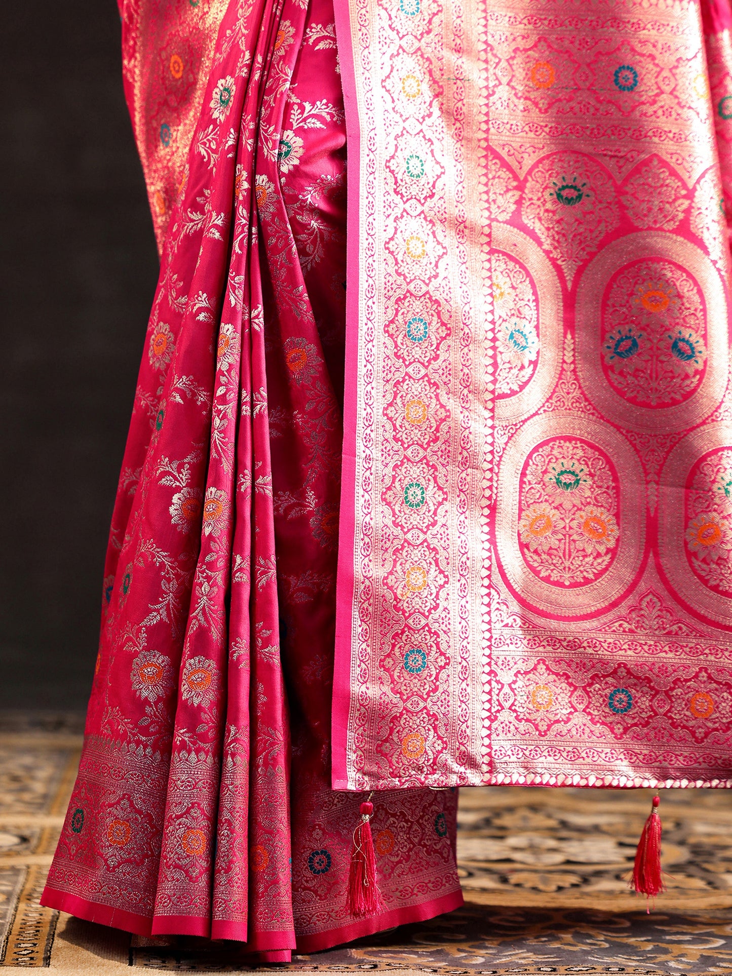 Pink Woven Design Banarasi Silk Blend Saree With Unstitched Blouse Piece