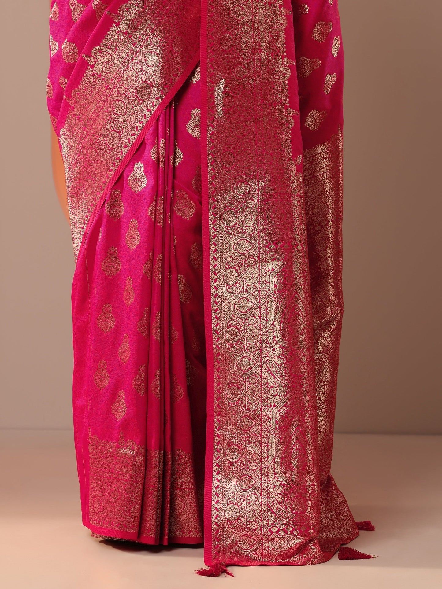 Pink Woven Design Silk Blend Saree With Unstitched Blouse Piece