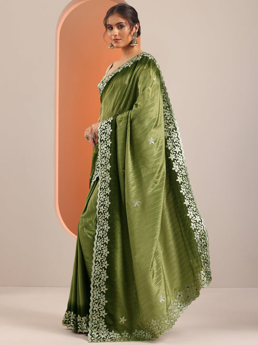 Green Embellished Crepe Saree With Unstitched Blouse Piece