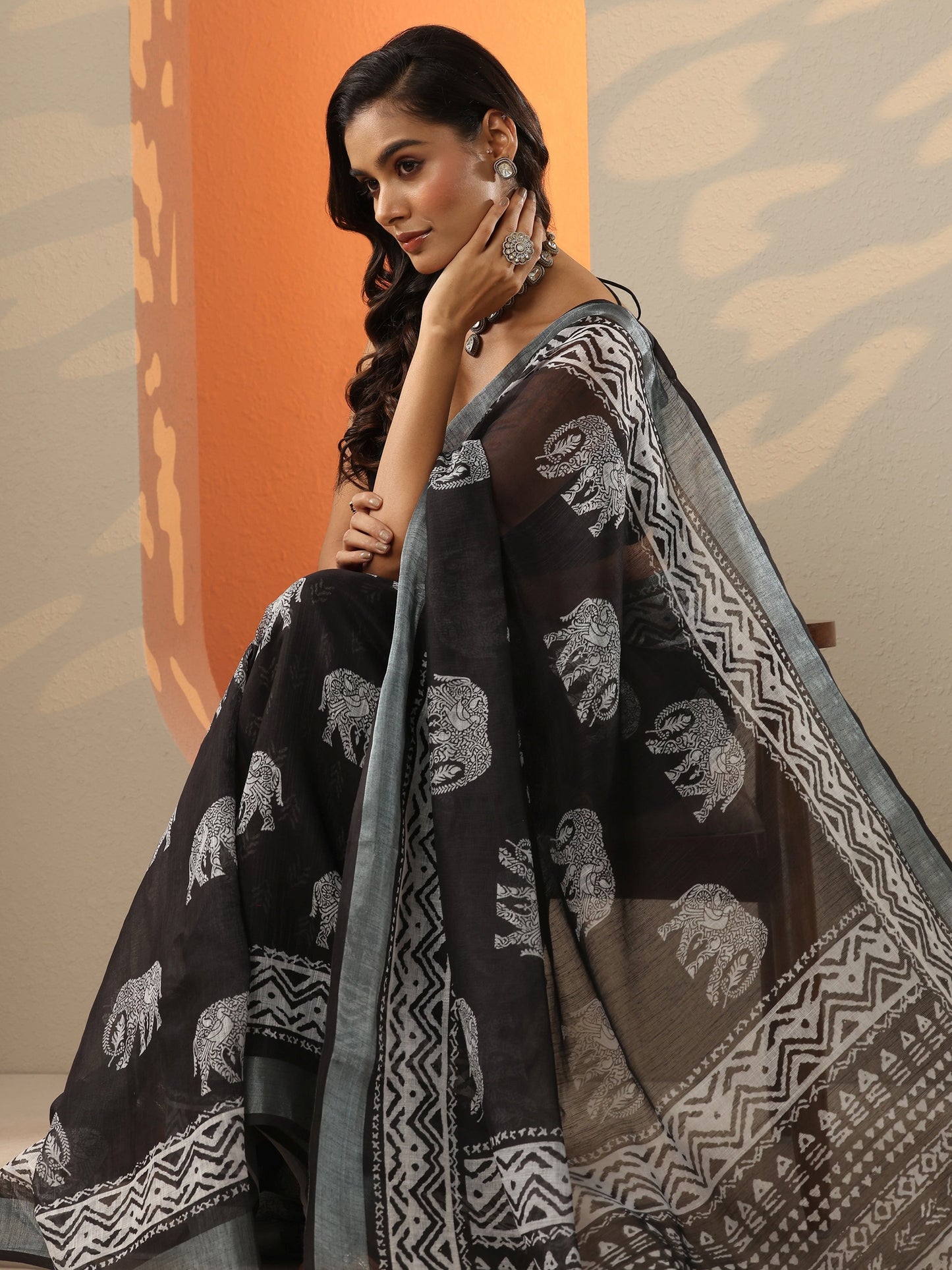 Black Printed Cotton Blend Saree With Unstitched Blouse Piece
