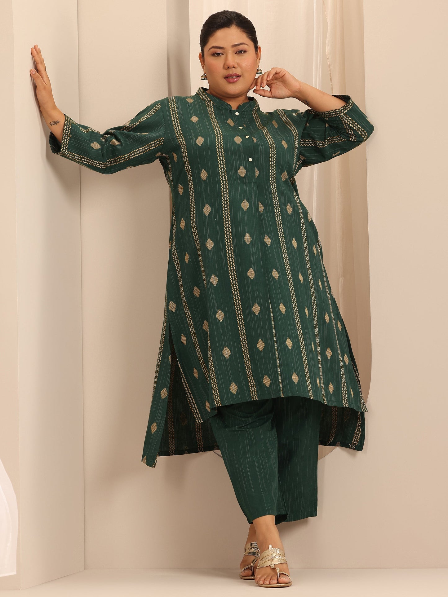 Plus Size Green Woven Design Cotton Blend Straight Kurta Set