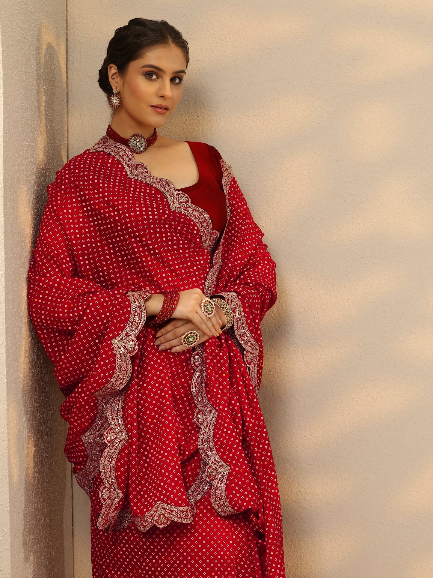 Red Bandhani Printed Silk Blend Saree With Unstitched Blouse Piece
