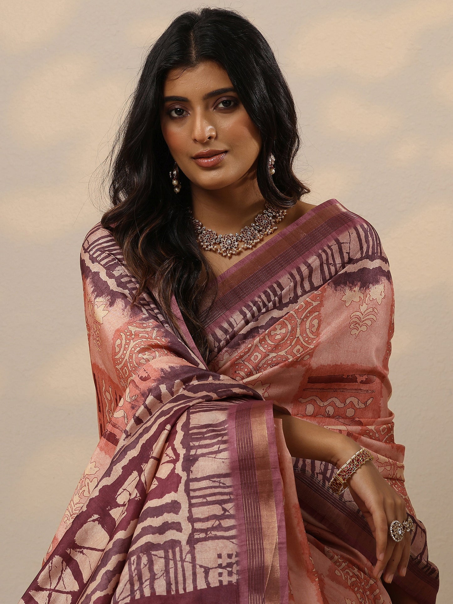 Peach Printed Silk Blend Sarees With Unstitched Blouse Piece