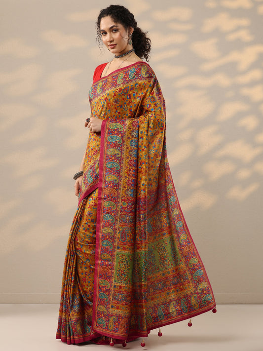 Mustard Printed Silk Blend Saree With Unstitched Blouse Piece