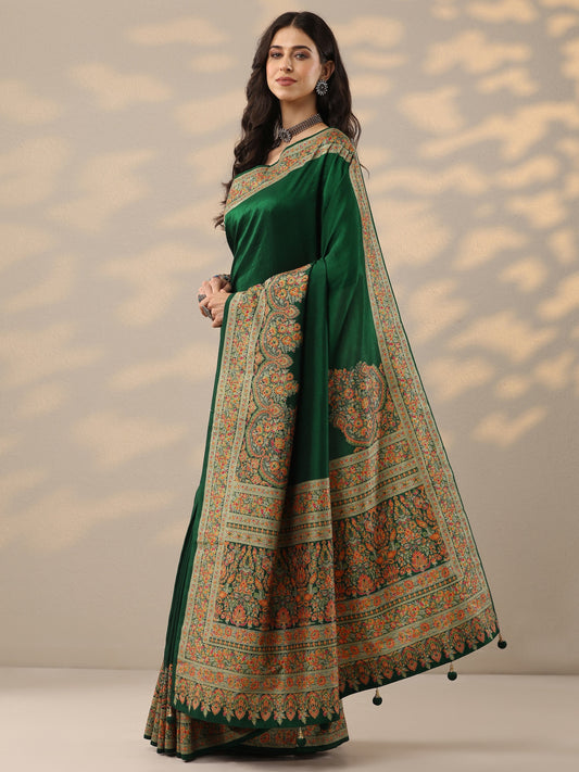 Green Solid Silk Blend Saree With Unstitched Blouse Piece