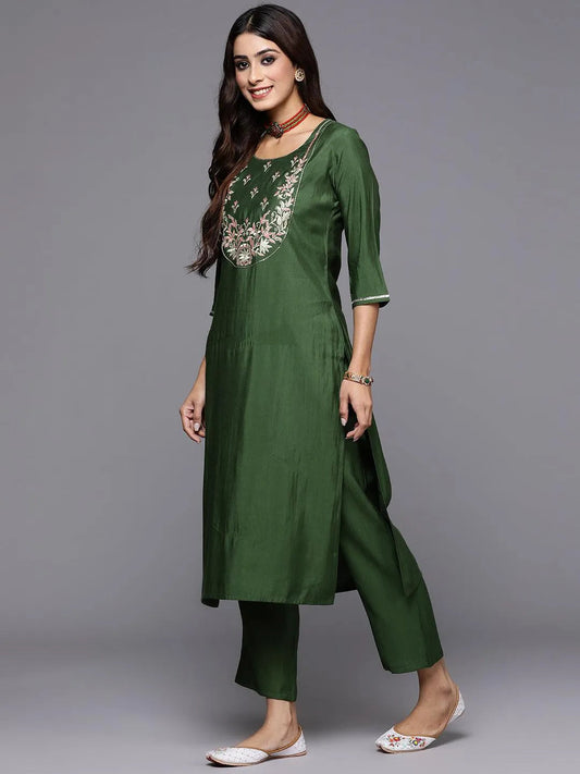 Green Yoke Design Silk Blend Straight Suit With Dupatta
