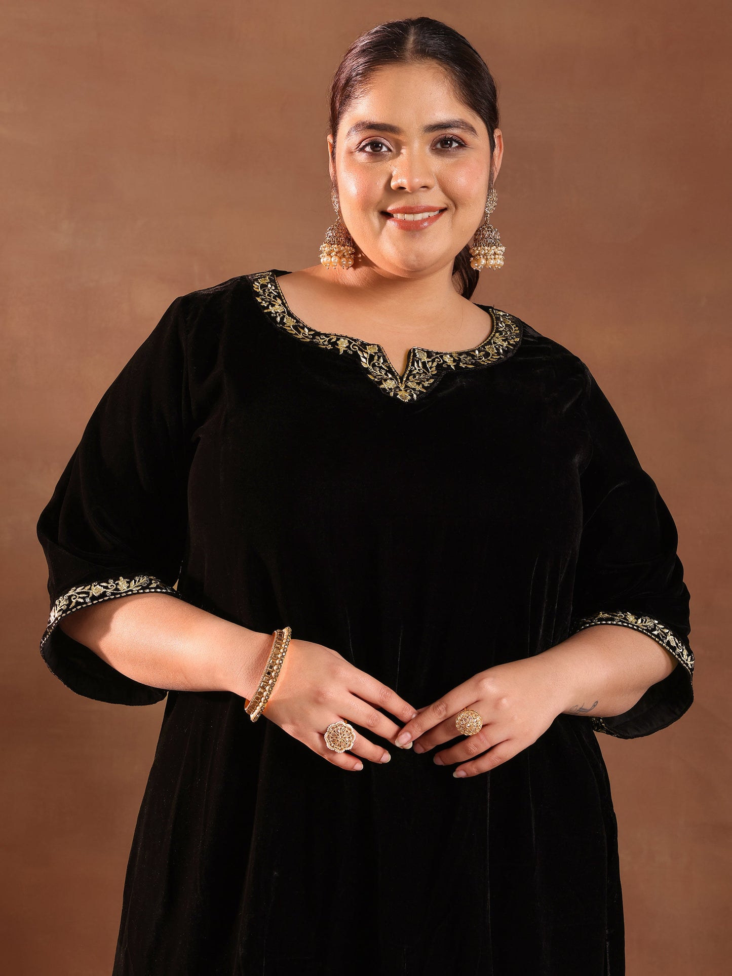 Plus Size Black Solid Velvet Straight Suit Set With Dupatta
