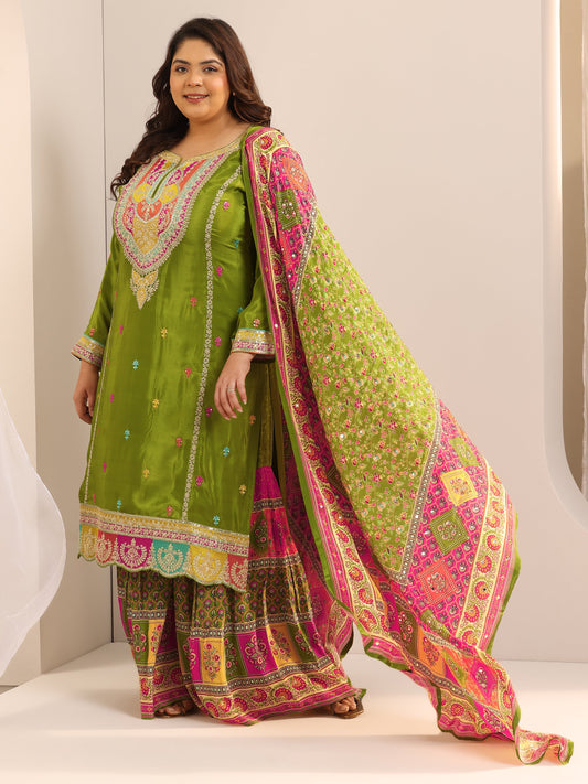 Plus Size Green Embroidered Silk Blend Straight Suit Set With Dupatta