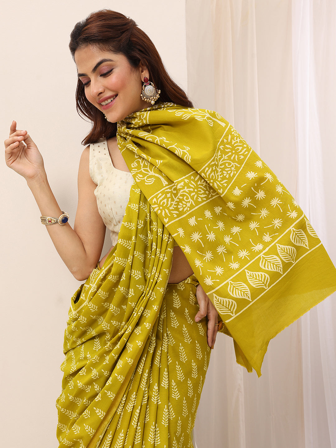 Lime Green Printed Cotton Saree With Unstitched Blouse