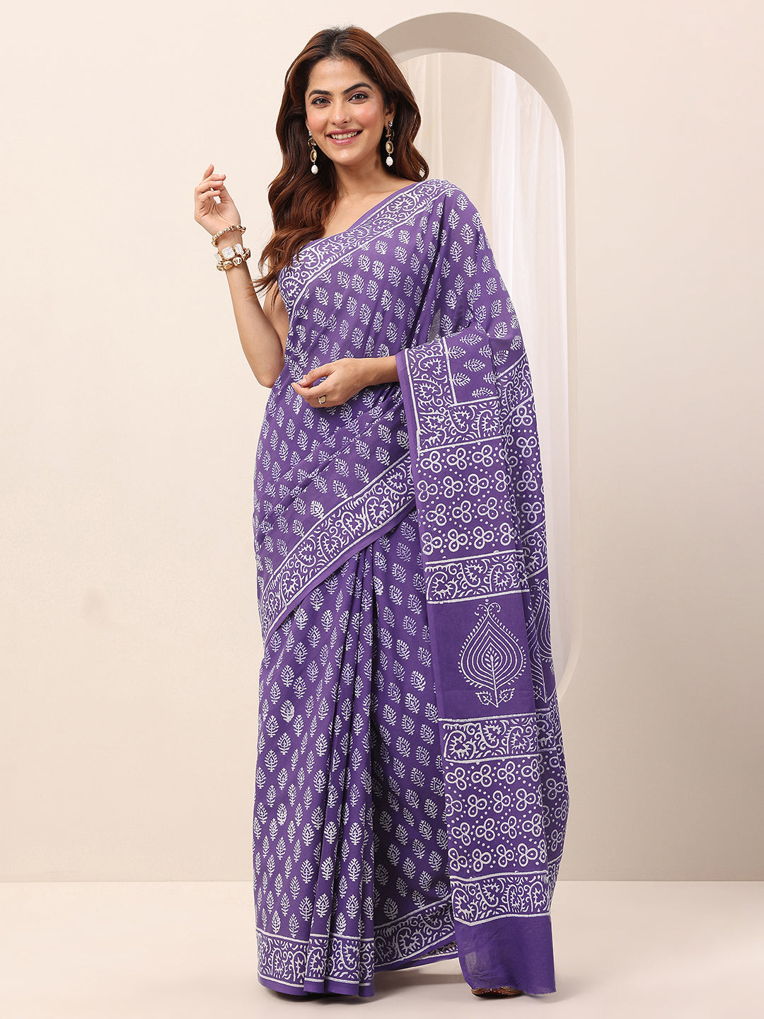 Purple Printed Cotton Saree With Unstitched Blouse