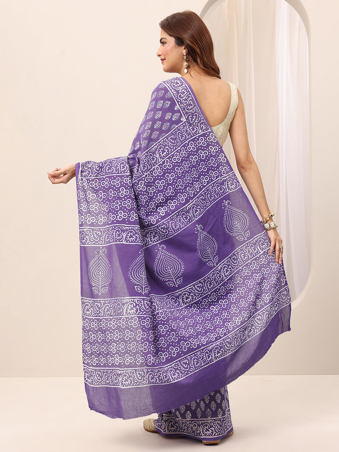 Purple Printed Cotton Saree With Unstitched Blouse