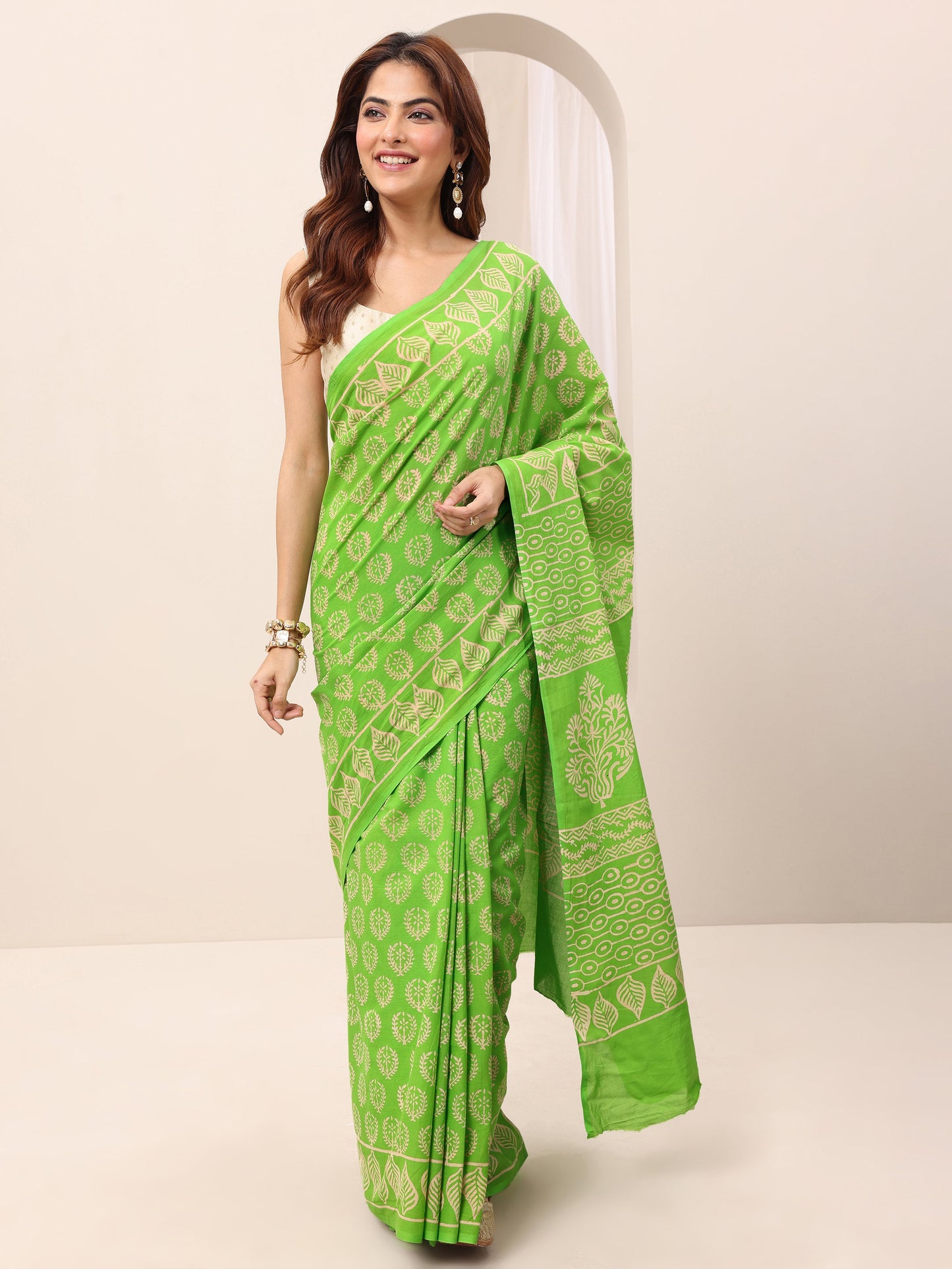 Light Green Printed Cotton Saree With Unstitched Blouse