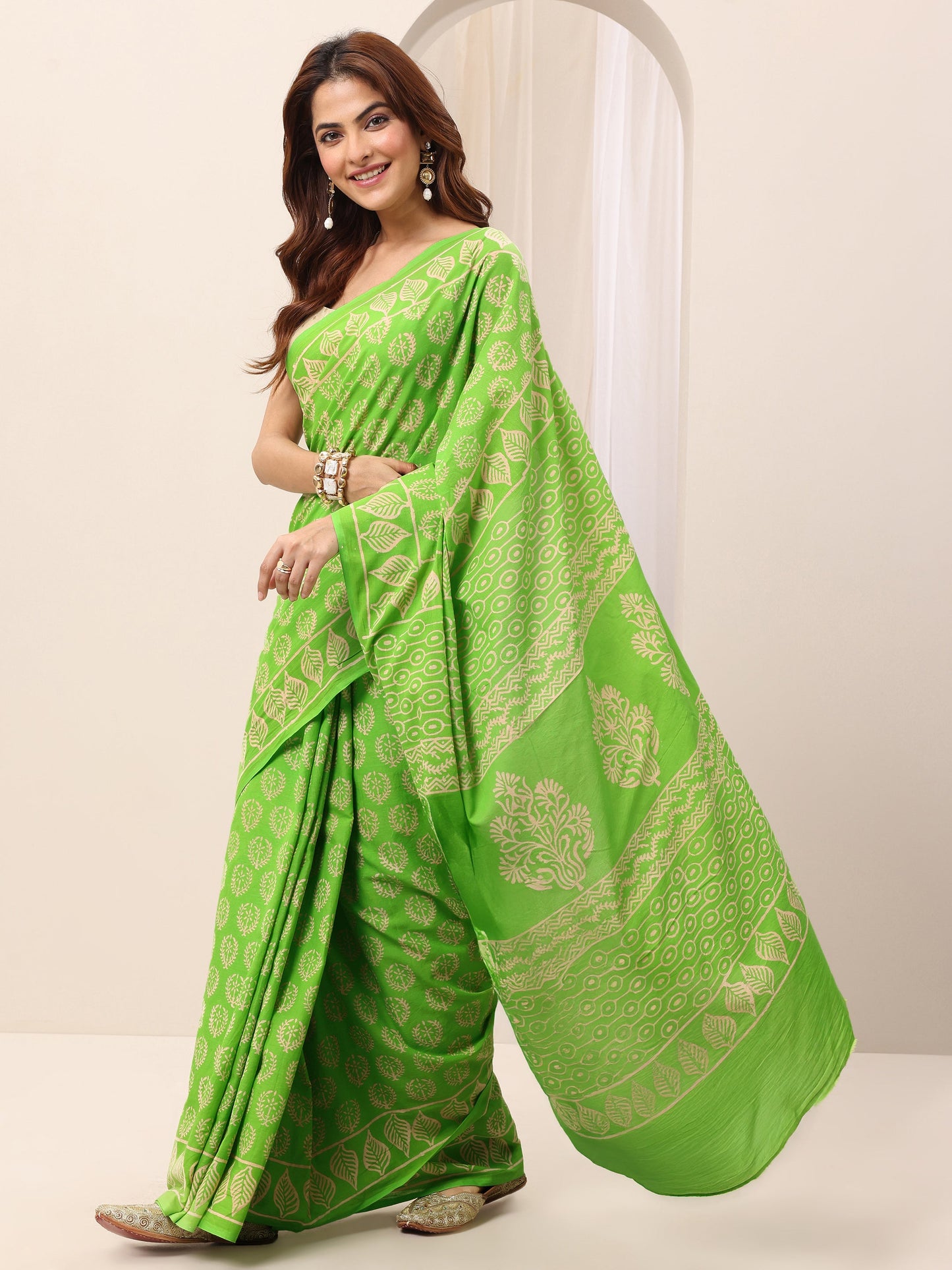 Light Green Printed Cotton Saree With Unstitched Blouse