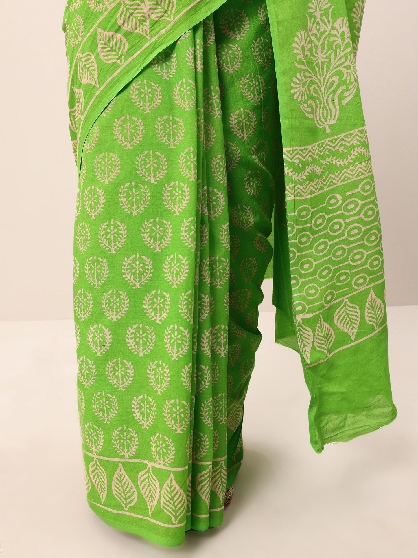 Light Green Printed Cotton Saree With Unstitched Blouse