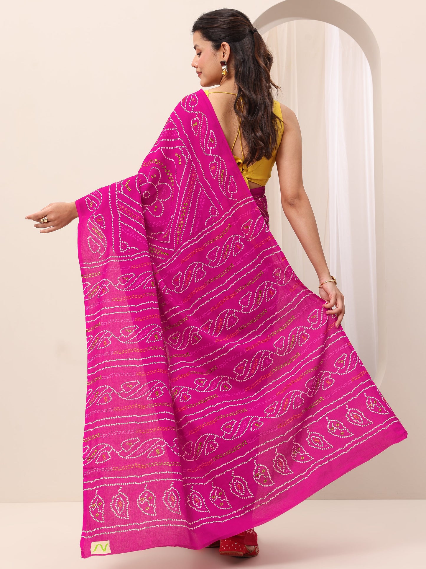 Pink Printed Cotton Saree With Unstitched Blouse