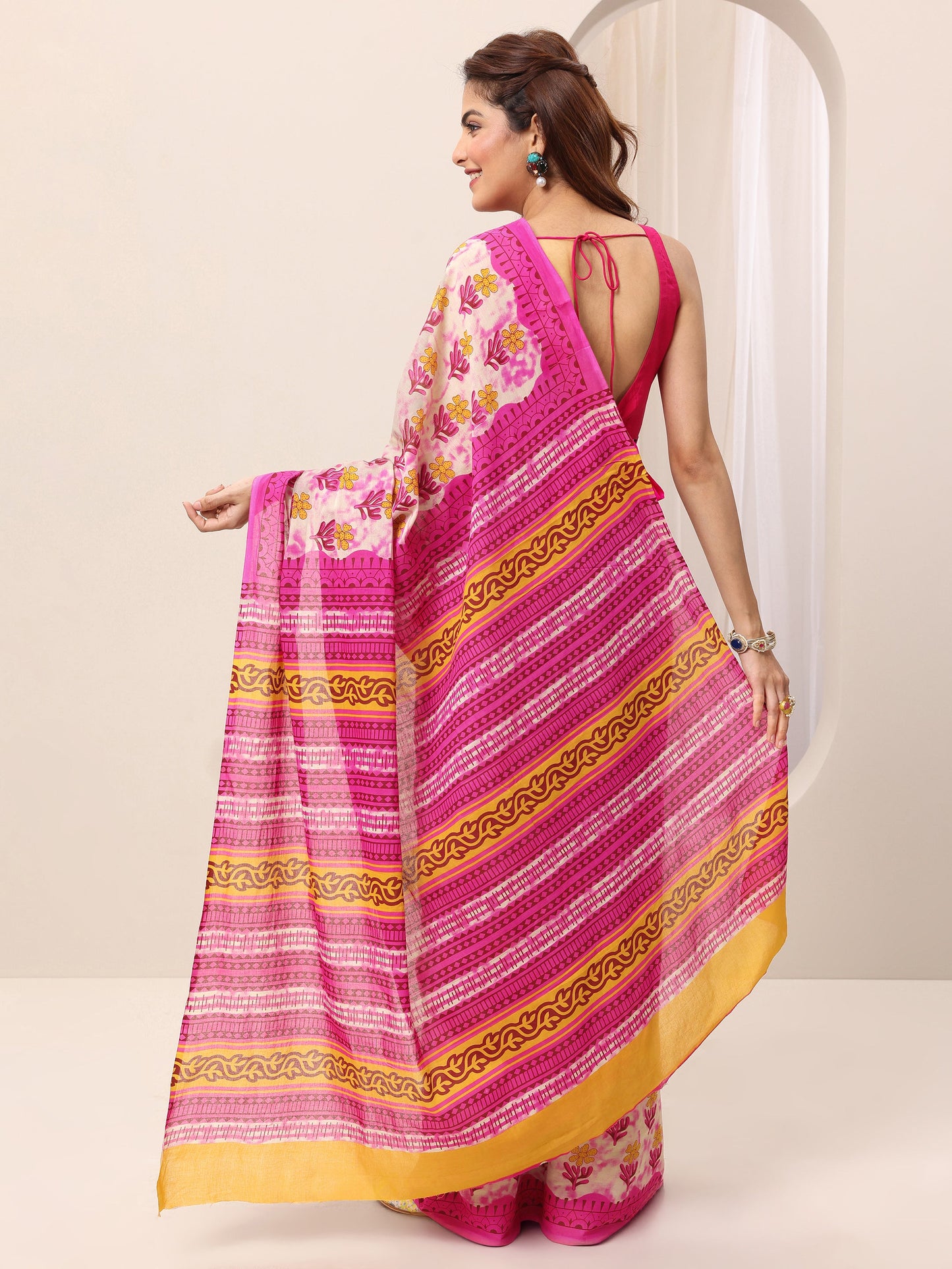 Pink Printed Cotton Saree With Unstitched Blouse