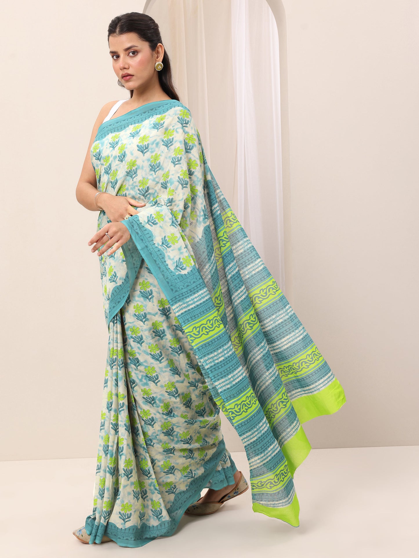 Teal Printed Cotton Saree With Unstitched Blouse