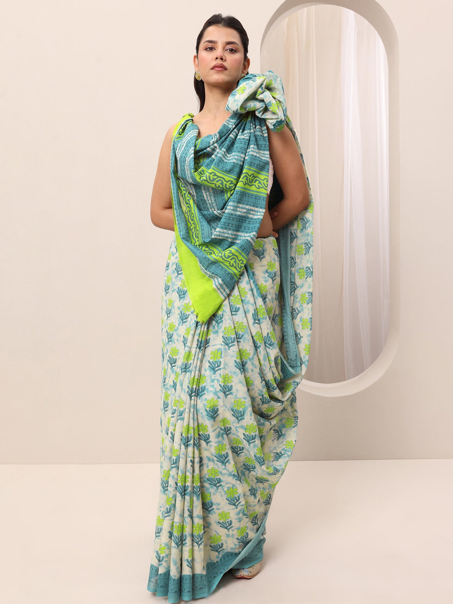 Teal Printed Cotton Saree With Unstitched Blouse