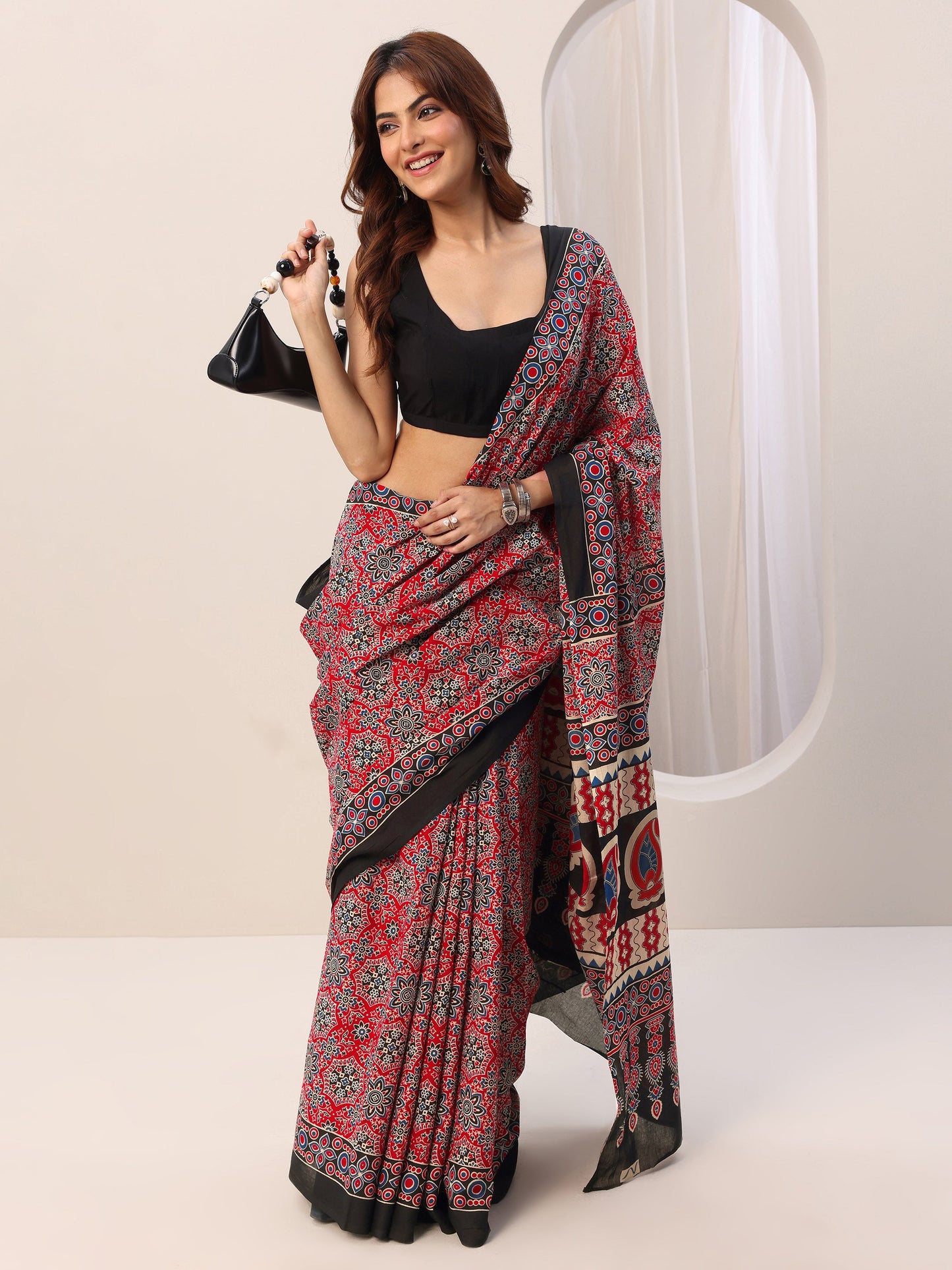 Red Printed Cotton Saree With Unstitched Blouse