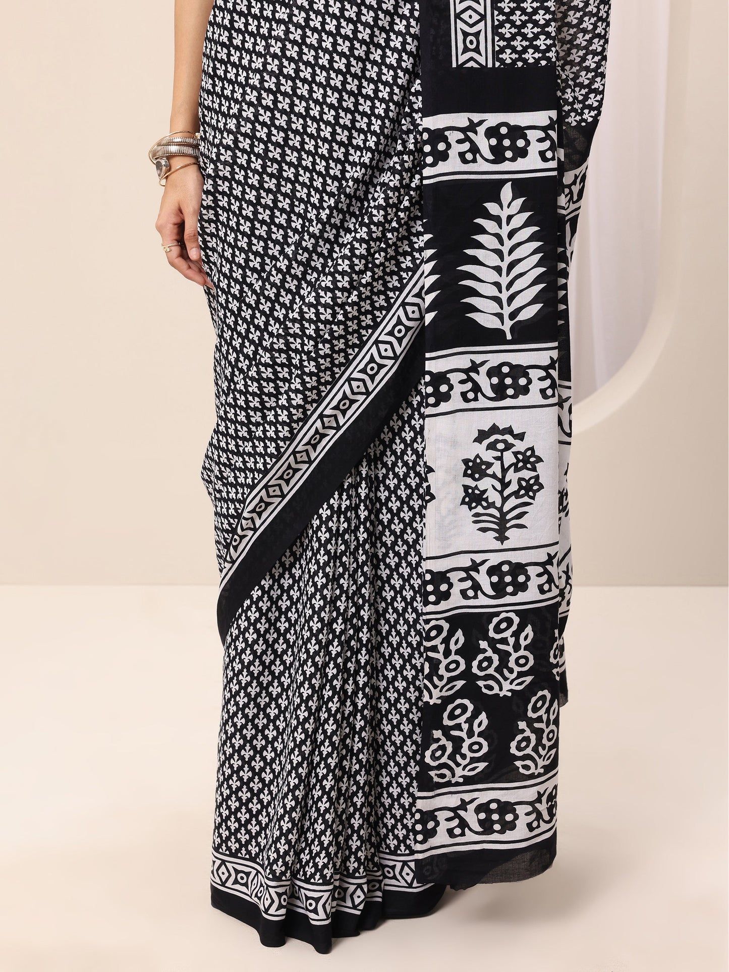 Black Printed Cotton Saree With Unstitched Blouse