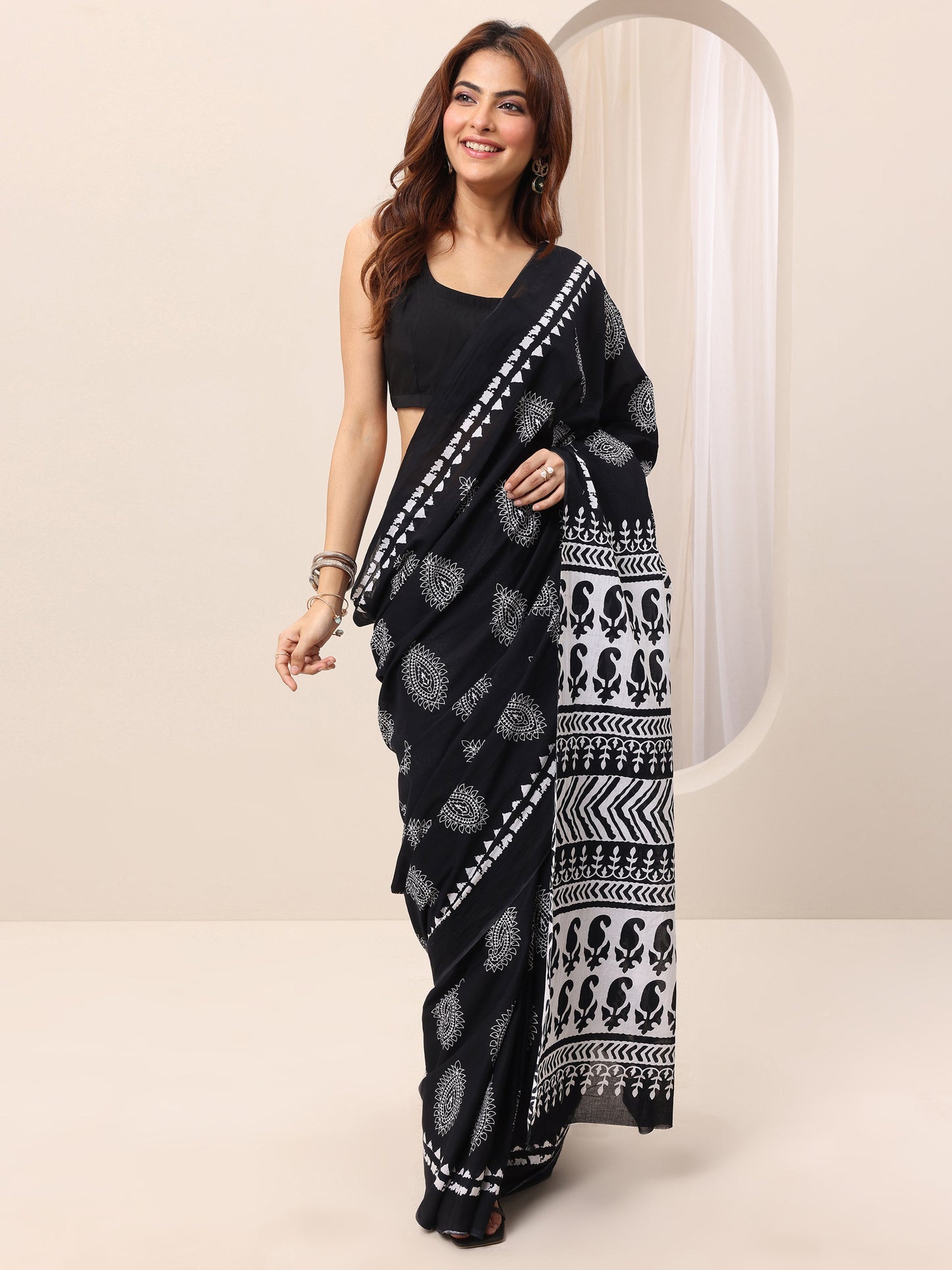 Black Printed Cotton Saree With Unstitched Blouse