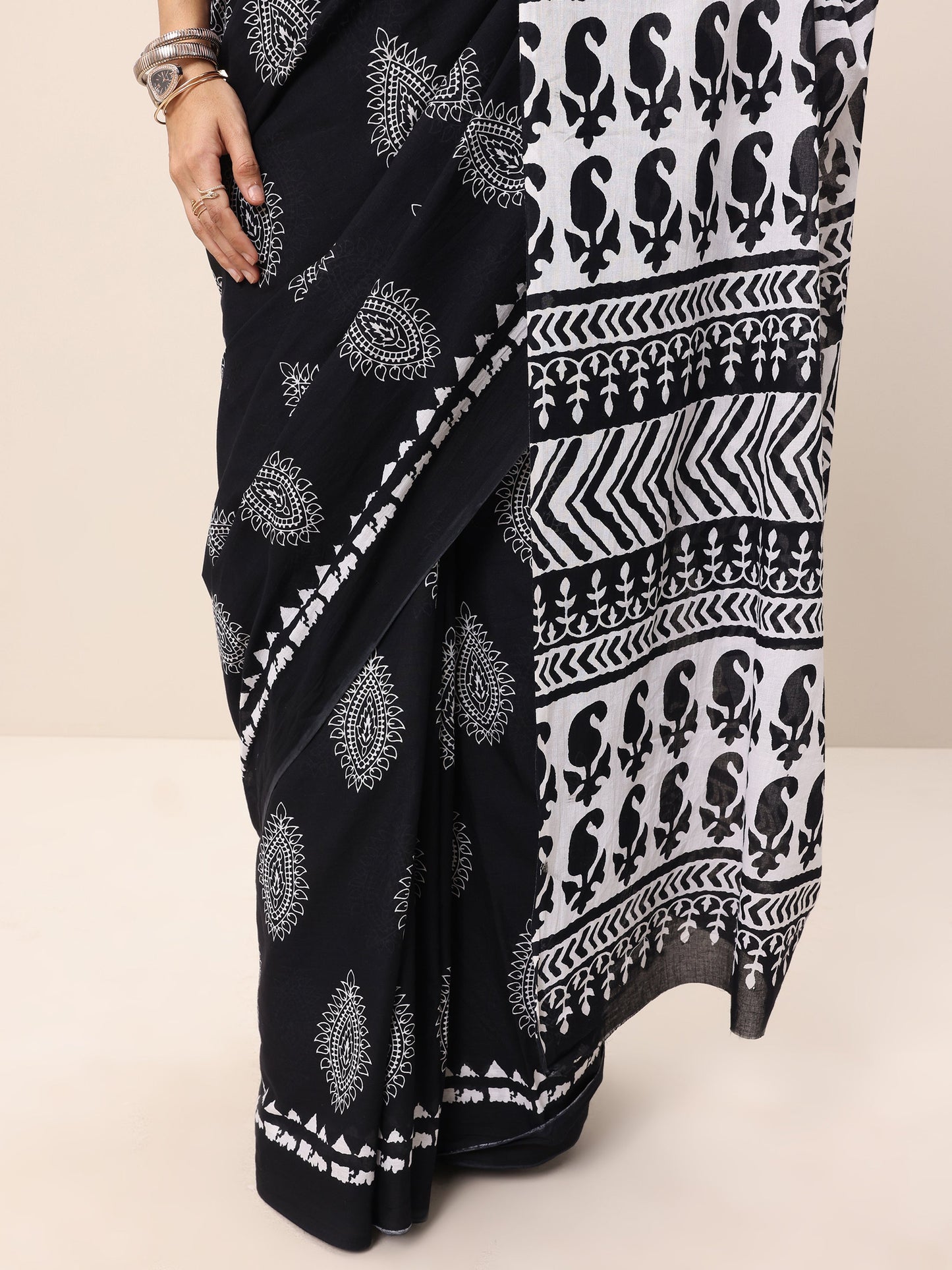 Black Printed Cotton Saree With Unstitched Blouse
