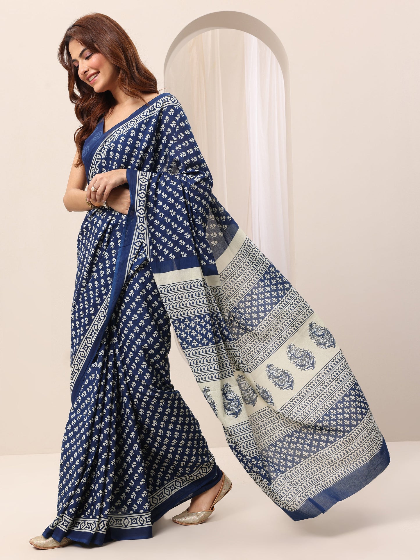 Indigo Printed Cotton Saree With Unstitched Blouse