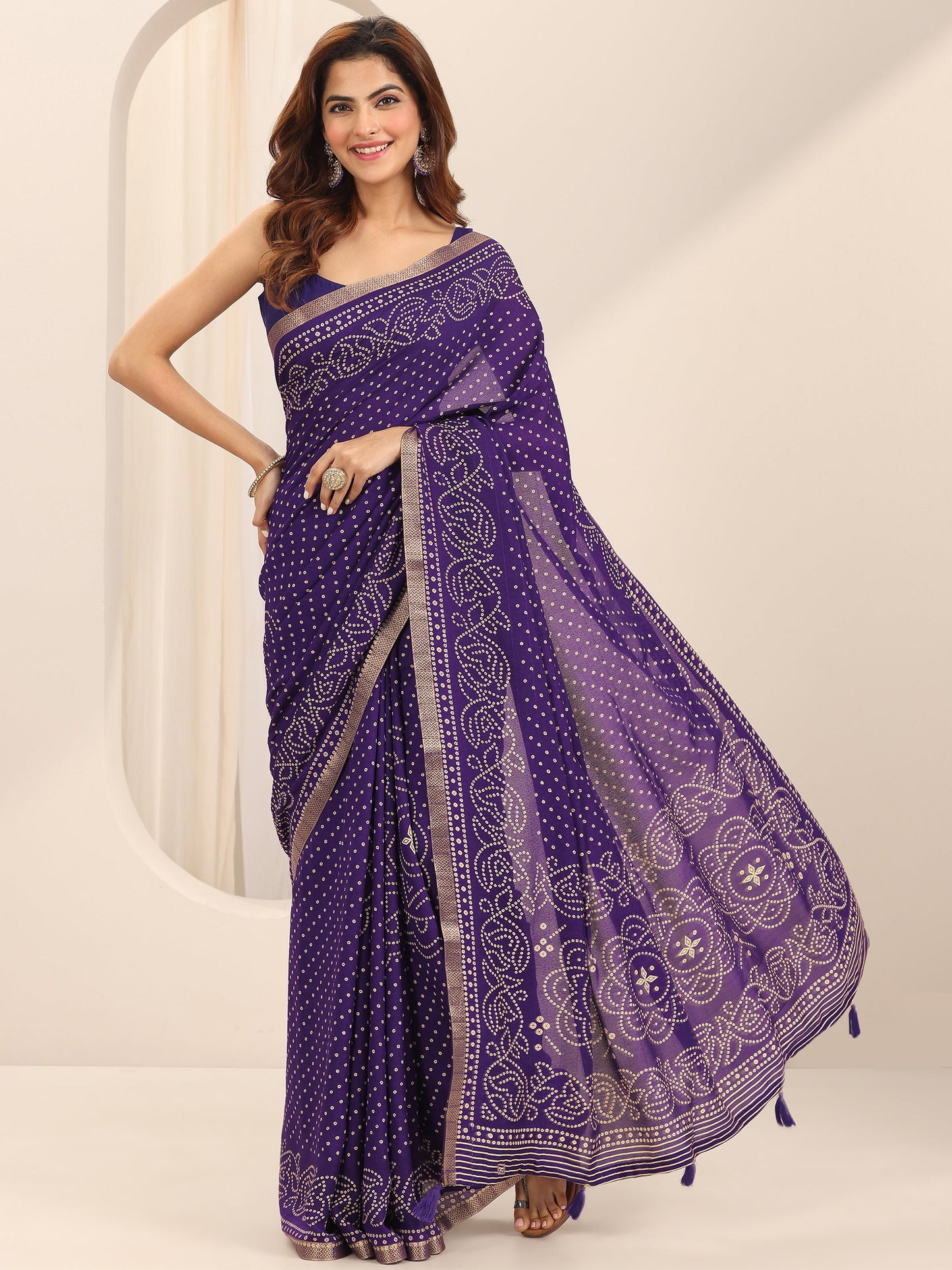 Purple Bandhani Printed Georgette Saree With Unstitched Blouse Piece