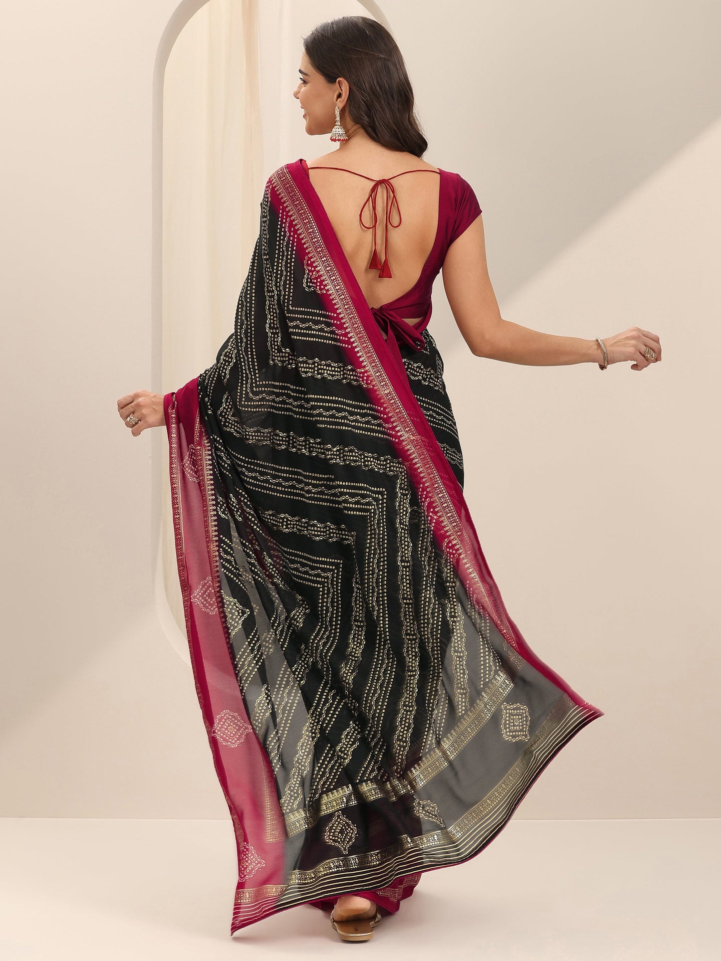 Black Printed Georgette Saree With Unstitched Blouse Piece