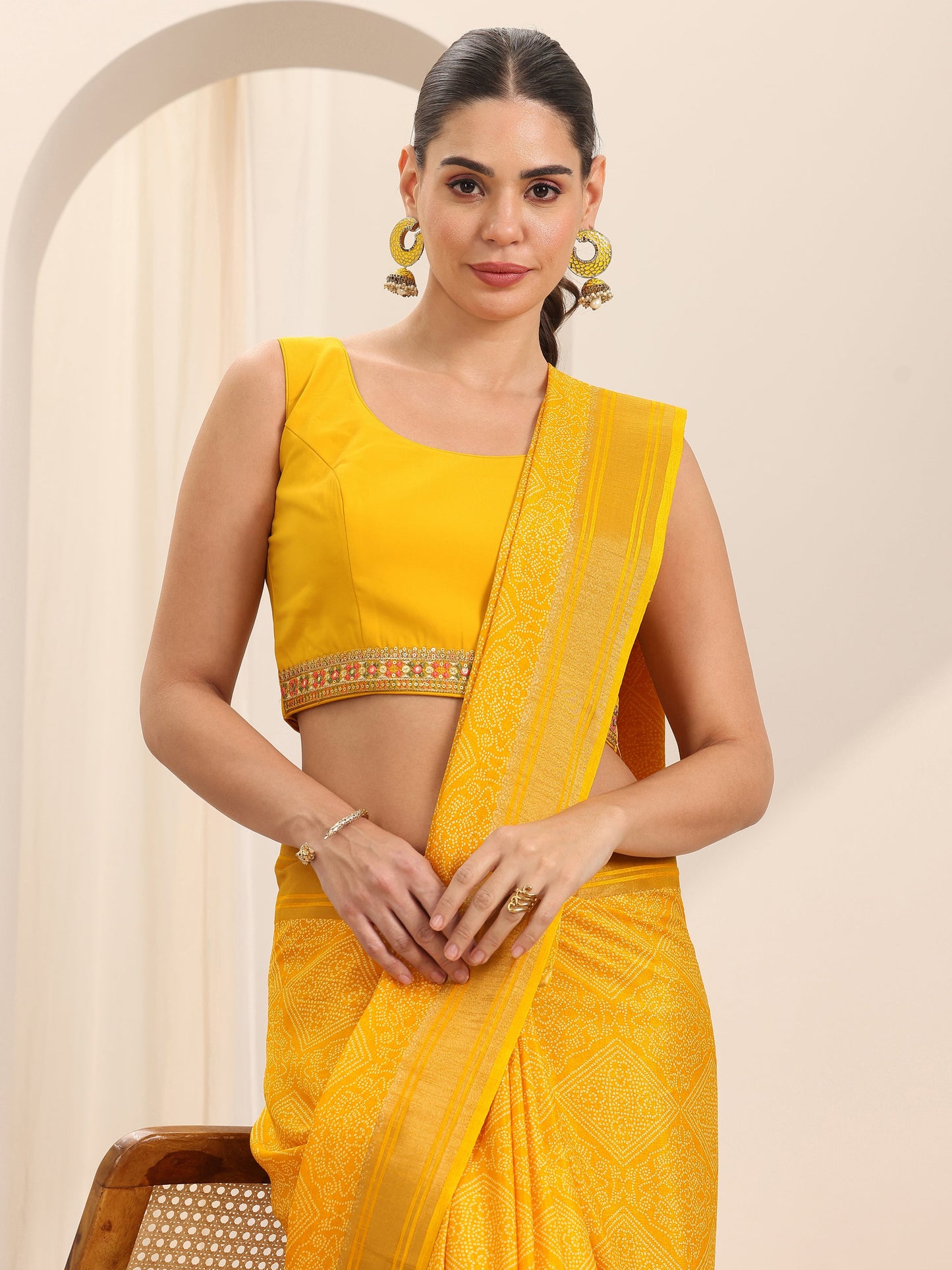 Yellow Printed Silk Blend Saree With Unstitched Blouse Piece